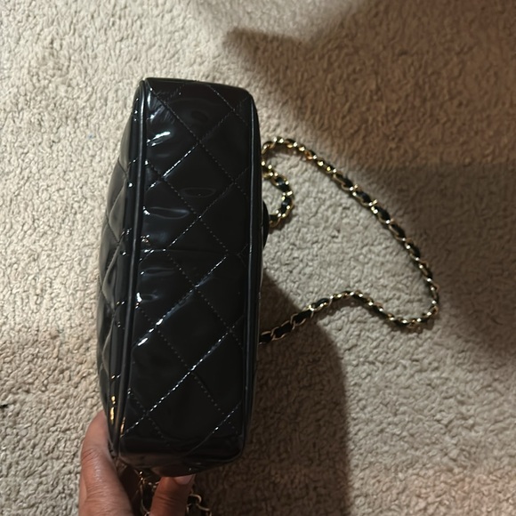 CHANEL VINTAGE CAMERA TASSEL BAG 🖤 - Picture 6 of 11